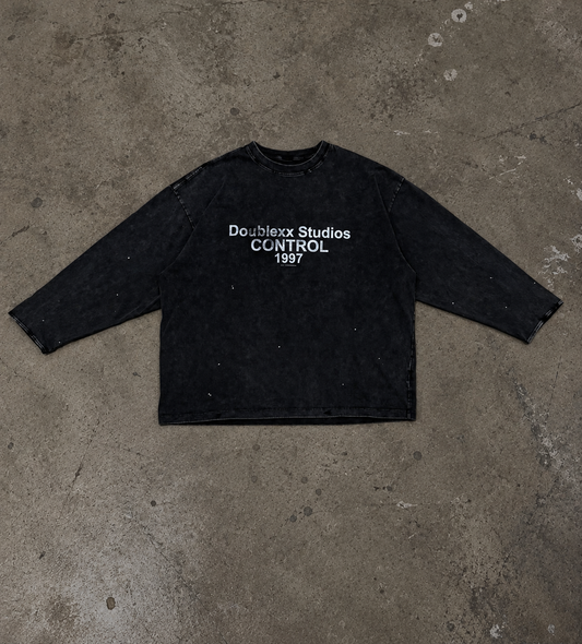 “Noir Black” Vintage wash long sleeve